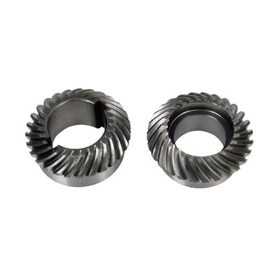 Le moteur est équipé d'un moteur à hélice et d'un moteur à béton.
