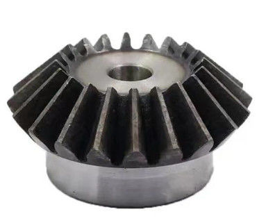 Pinion de roue à couronne pour le changement de direction