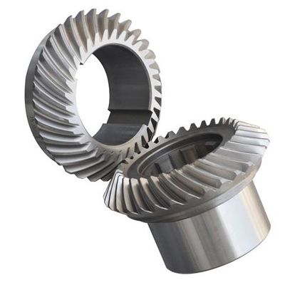Système de transmission des engrenages pour machines à outils en spirale métallique