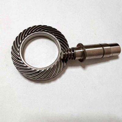 Les engrenages hypoïdes industriels personnalisés sont fabriqués en 20CrMo avec un taux de réduction élevé et une précision des dents ISO 5-8 pour une haute précision