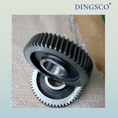 engrenages hélicoïdaux cylindriques de précision 20CrMnTi avec précision ISO 5-6 et éteinture par carburation pour transmission parallèle